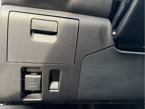 Used 2020 Toyota Highlander Limited image 40