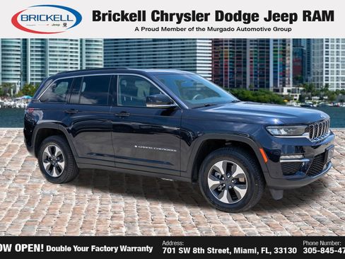 Used 2024 Jeep Grand Cherokee Limited 4xe AWD/4WD image 3