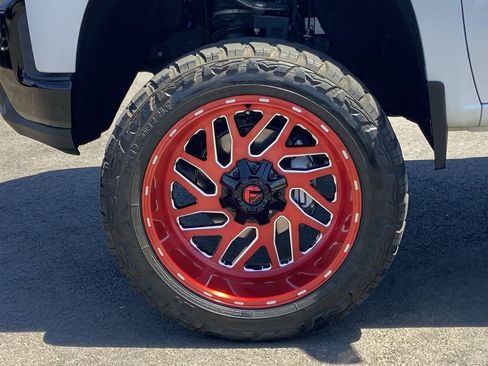 Used 2019 Chevrolet Silverado 1500 LT Trail Boss AWD/4WD image 28