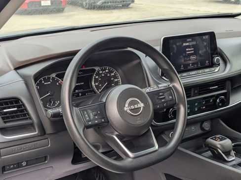 Used 2023 Nissan Rogue S image 15