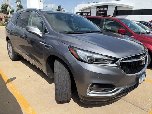 Used 2021 Buick Enclave Essence w/ Sound and Sites Package FWD image 1