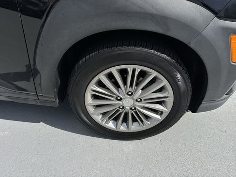 Used 2018 Hyundai Kona SEL FWD image 57