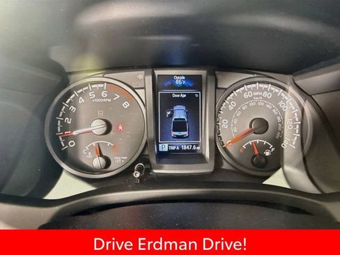 Certified 2023 Toyota Tacoma SR AWD/4WD image 17
