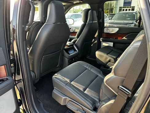Used 2024 Lincoln Navigator Reserve AWD/4WD image 28