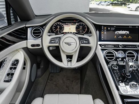 Used 2022 Bentley Continental GT image 8