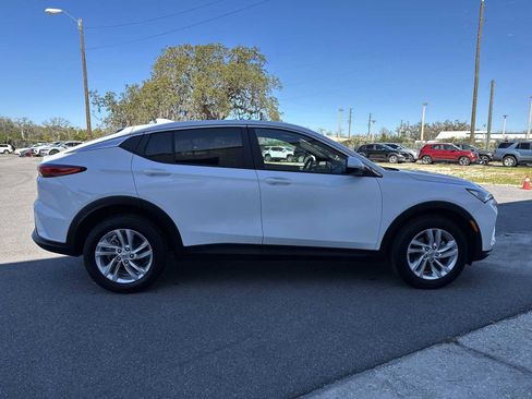 Used 2025 Buick Envista Preferred image 7