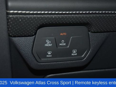 Used 2025 Volkswagen Atlas Cross Sport SE FWD image 9