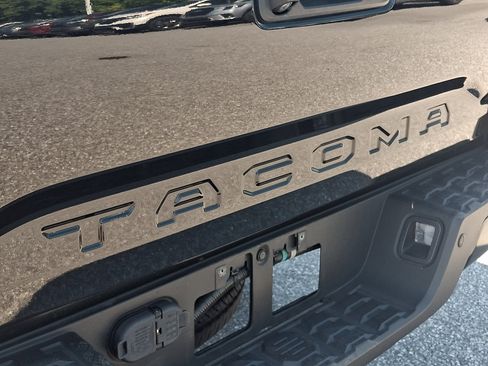 Used 2021 Toyota Tacoma TRD Sport w/ TRD Premium Sport Package AWD/4WD image 32