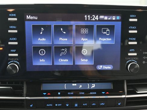 Used 2021 Toyota Sienna XLE image 69