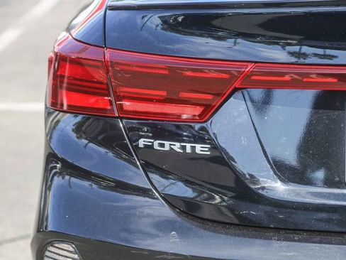 Used 2023 Kia Forte GT-Line w/ GT-Line Premium Package image 11