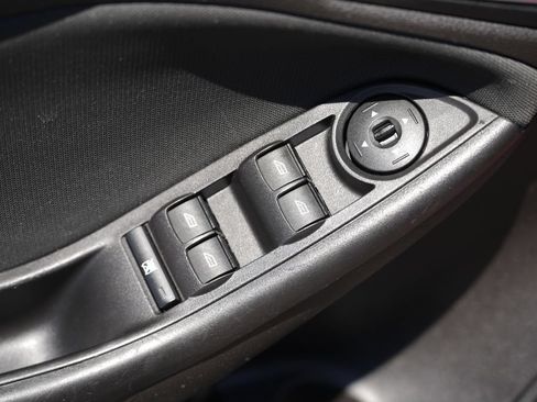 Used 2017 Ford Focus SE FWD image 23