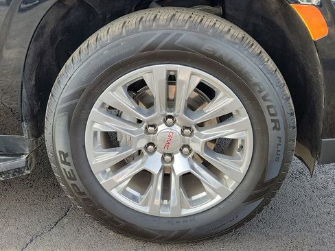 Used 2023 GMC Yukon Denali AWD/4WD image 8