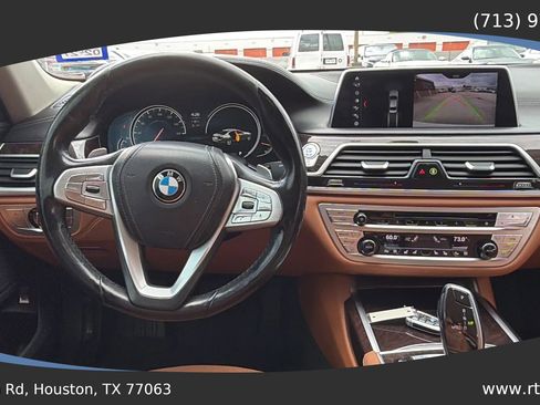 Used 2018 BMW 740i xDrive AWD/4WD image 42