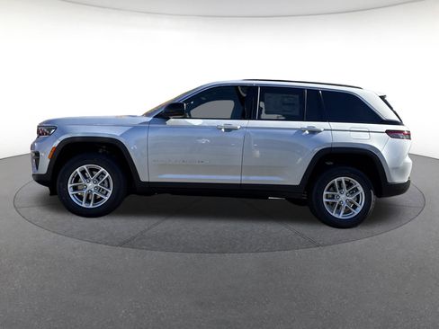 New 2025 Jeep Grand Cherokee Laredo X image 2