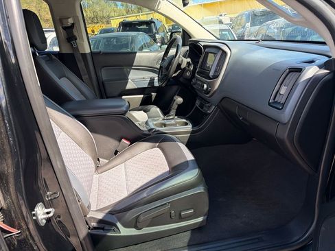 Used 2019 Chevrolet Colorado Z71 image 10