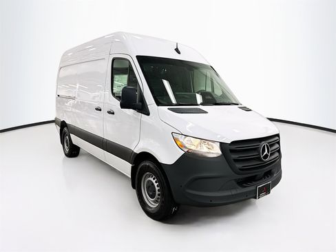 New 2025 Mercedes-Benz Sprinter 2500 image 1