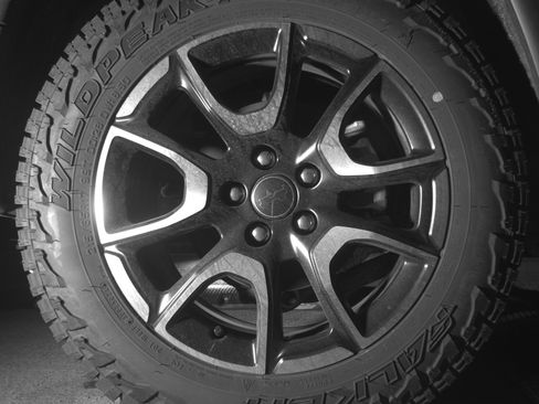 Used 2025 Jeep Compass Trailhawk AWD/4WD image 15