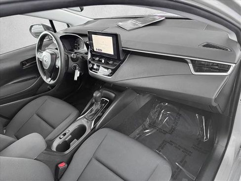 Used 2024 Toyota Corolla LE image 20