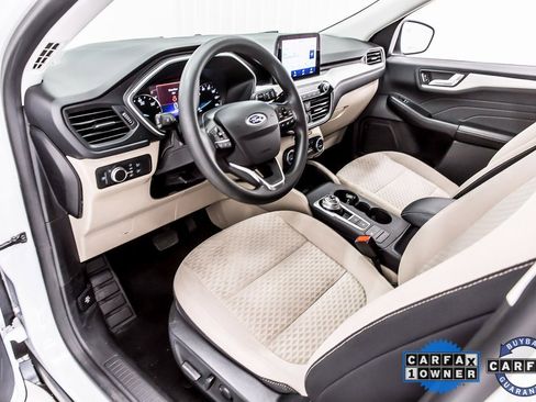 Used 2021 Ford Escape SE image 27