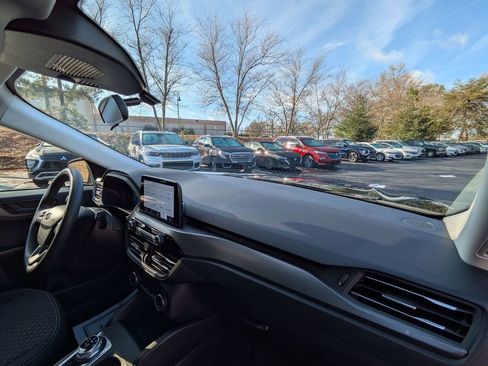 Used 2025 Ford Escape Active image 29