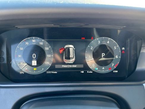 New 2026 Land Rover Range Rover Velar Dynamic SE image 24