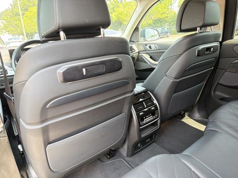 Used 2025 BMW X7 xDrive40i AWD/4WD image 29