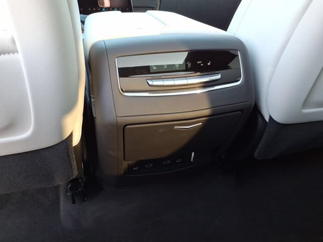 Certified 2026 Cadillac Escalade Platinum Sport w/ LPO, ONYX Package AWD/4WD image 16