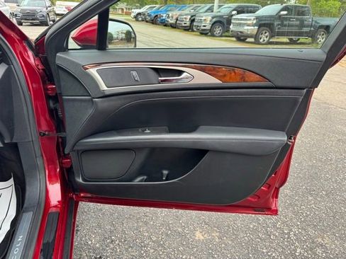 Used 2017 Lincoln MKZ Reserve image 10