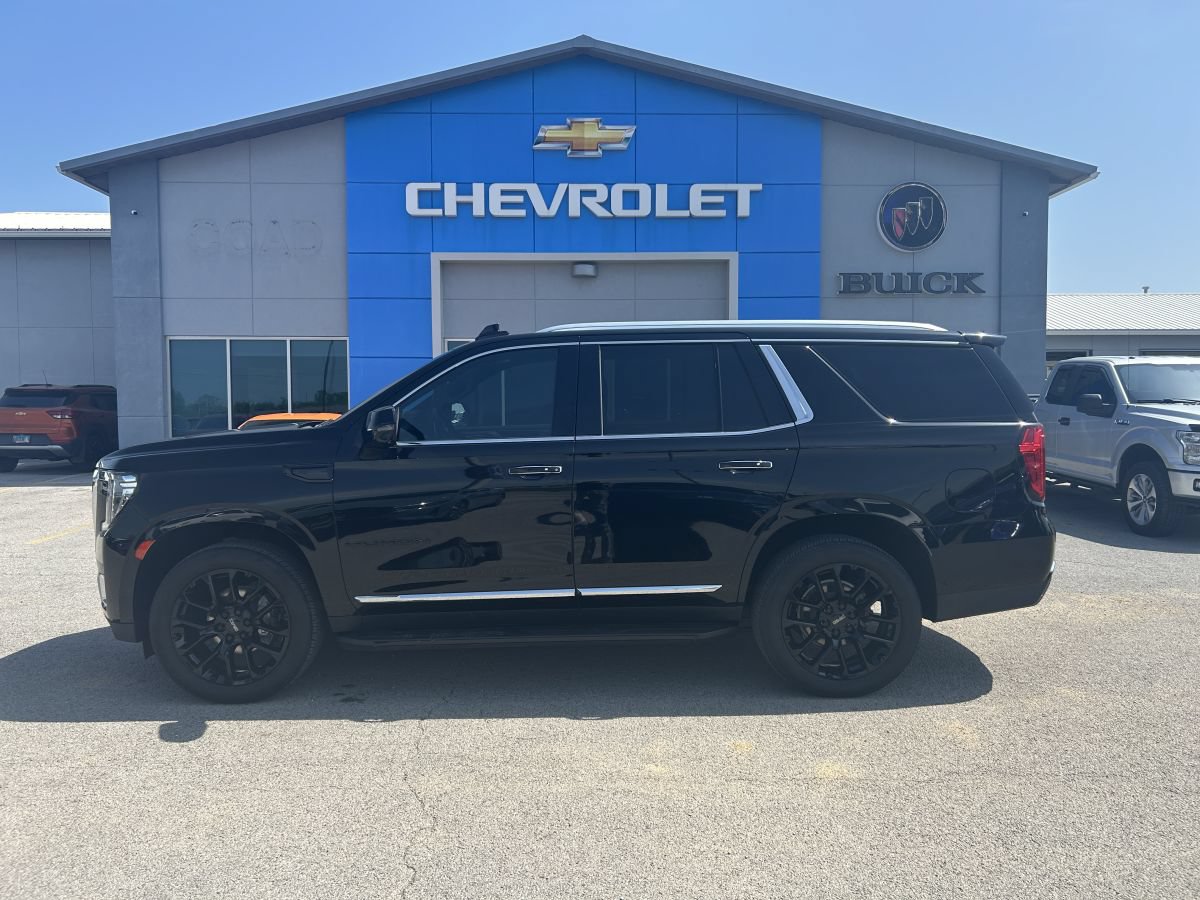 Used 2022 GMC Yukon SLT w/ SLT Luxury Package RWD image 3