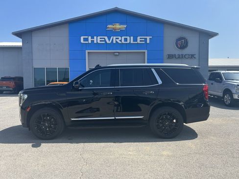 Used 2022 GMC Yukon SLT w/ SLT Luxury Package image 3