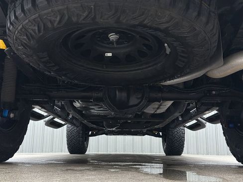 Used 2024 GMC Canyon AT4X image 18