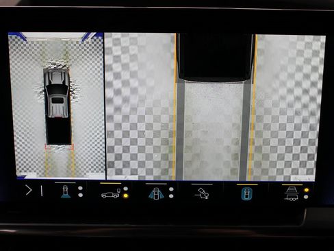 Used 2024 Chevrolet Silverado 2500 High Country image 17