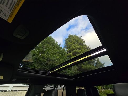 Used 2020 Ford Expedition Limited image 41