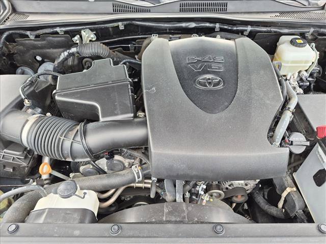 Used 2021 Toyota Tacoma TRD Off-Road AWD/4WD image 21