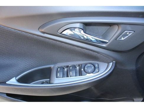 Used 2025 Chevrolet Malibu LT image 18