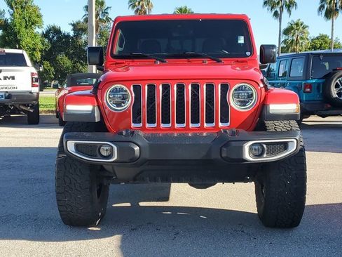 Used 2020 Jeep Gladiator Overland image 3