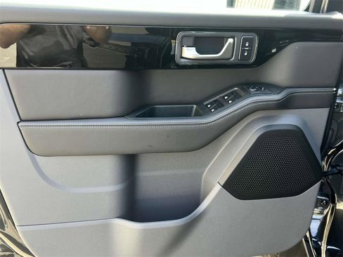 New 2025 INEOS Grenadier Fieldmaster Edition image 17