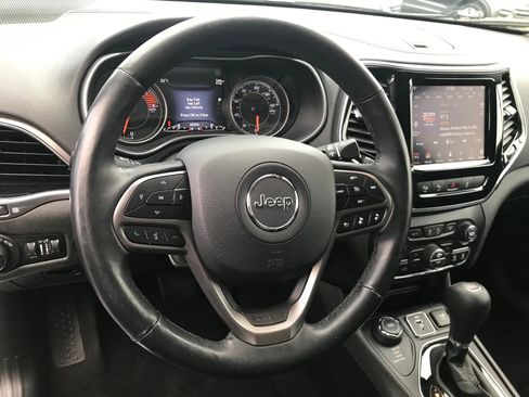 Used 2019 Jeep Cherokee Limited w/ Technology Group image 17