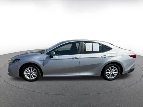 Used 2025 Toyota Camry LE FWD image 7