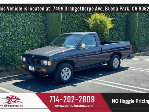 Used 1995 Nissan Pickup 2WD Regular Cab image 11