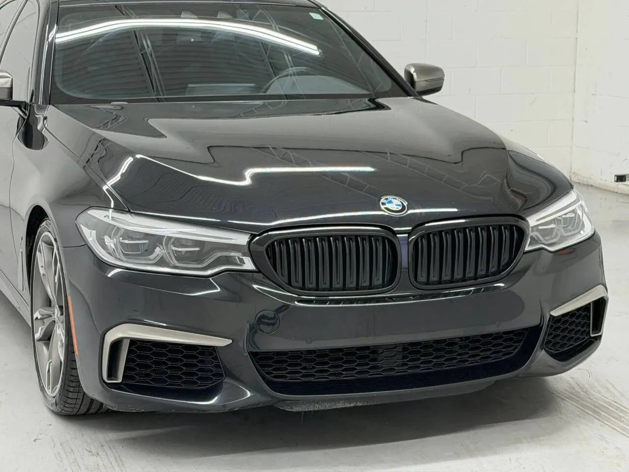 Used 2020 BMW M550i xDrive AWD/4WD image 40