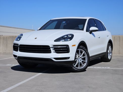 Certified 2020 Porsche Cayenne image 1