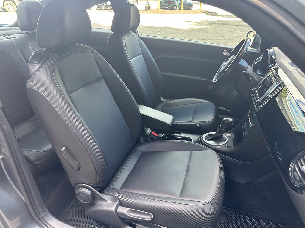 Used 2018 Volkswagen Beetle 2.0T S FWD image 23