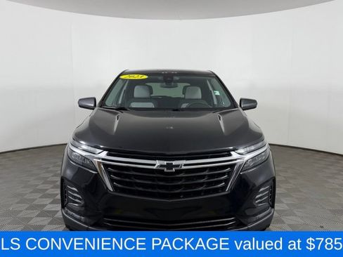 Used 2023 Chevrolet Equinox LS w/ LS Convenience Package AWD/4WD image 2