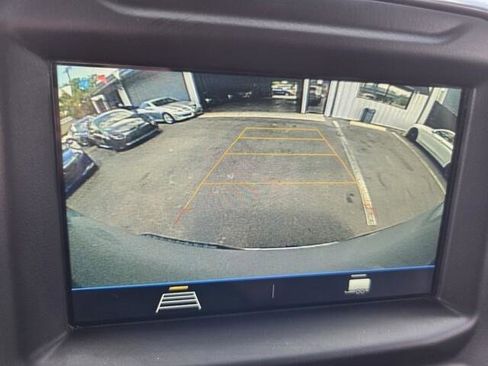 Used 2019 Chevrolet Silverado 1500 Custom w/ Custom Value Package image 9