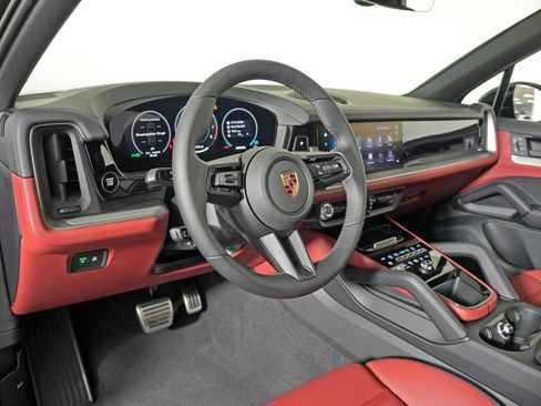 New 2026 Porsche Cayenne S AWD/4WD image 4