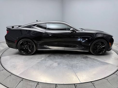 Used 2016 Chevrolet Camaro SS RWD image 4