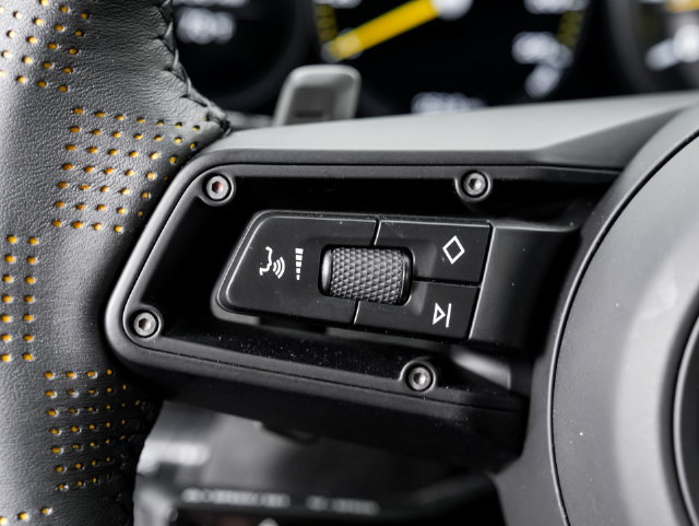 Used 2022 Porsche 911 GT3 RWD image 15
