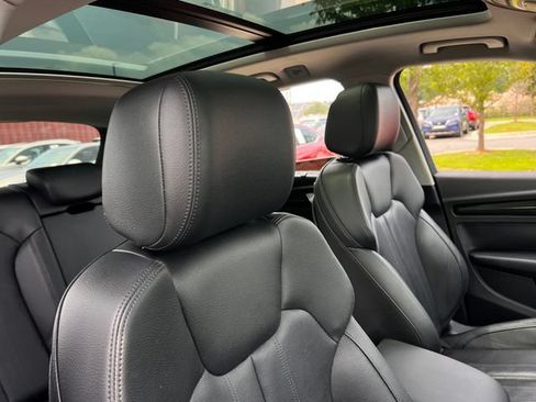 Used 2018 Audi Q5 2.0T Premium Plus w/ Premium Plus Package AWD/4WD image 32
