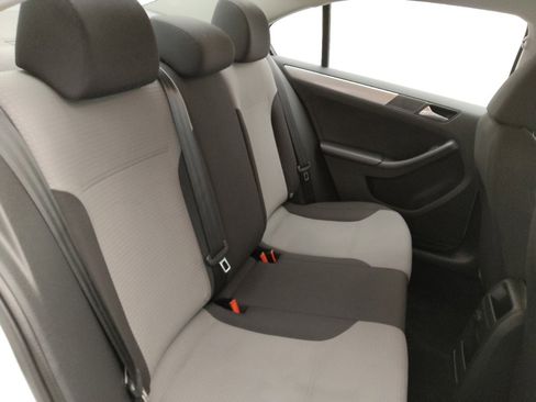 Used 2017 Volkswagen Jetta S image 19